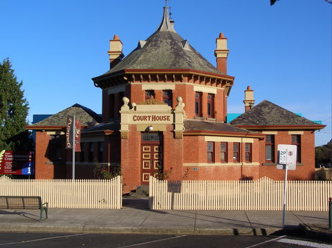 Yarram Courthouse Gallery - Getaway Accommodation 0
