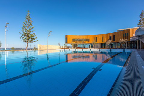 Scarborough Beach Pool - Getaway Accommodation 1
