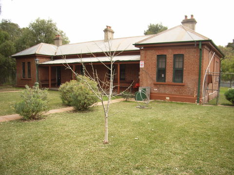 Museum Under The Bridge - Getaway Accommodation 0