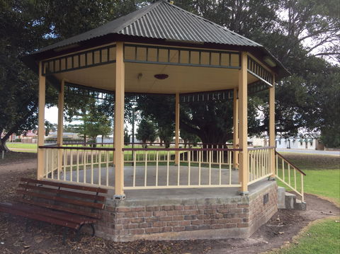 Queen Square, Moonta - Getaway Accommodation 2