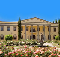 Barossa Chateau Queens Rose Garden - Getaway Accommodation