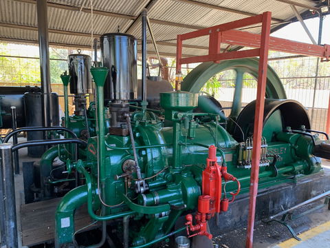 Historical Crossley Engine - Getaway Accommodation 1