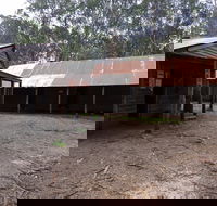 Razorback Hut - Getaway Accommodation