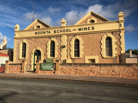 Moonta School Of Mines Family History And Resource Centre - Getaway Accommodation 1