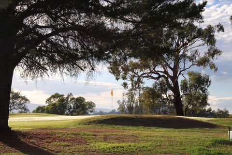 Yea Golf Club - Getaway Accommodation 0