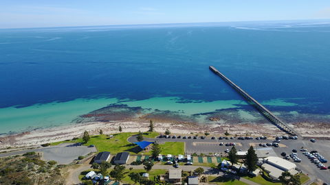 Port Hughes Foreshore, Port Hughes - Getaway Accommodation 2