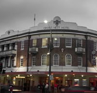 Crows Nest Hotel - Getaway Accommodation