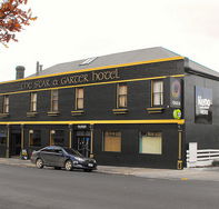 Star  Garter Hotel - Getaway Accommodation