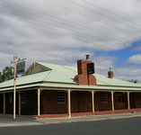 Huntington Tavern - Getaway Accommodation