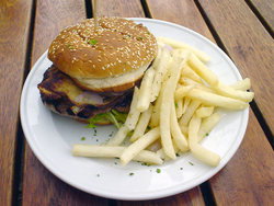 Springwood Hotel - Getaway Accommodation 3