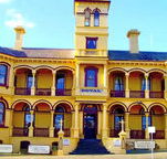 The Queenscliff Historic Royal Hotel - Getaway Accommodation