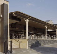 Three Swallows Hotel - Getaway Accommodation