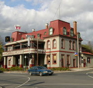 The Grand Hotel Healesville - Getaway Accommodation