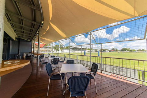 Sunshine Beach Surf Life Saving Club - Getaway Accommodation 4