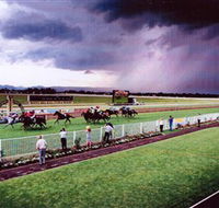 Hawkesbury Race Club - Getaway Accommodation