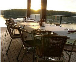 Blowfish Cafe - Getaway Accommodation 0