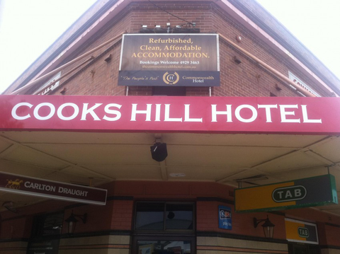 Commonwealth Hotel - Getaway Accommodation 3