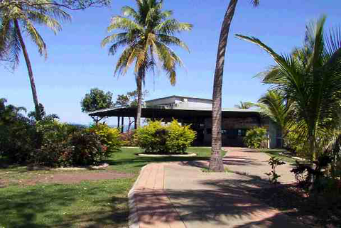 Mandorah Beach Hotel - Getaway Accommodation 4