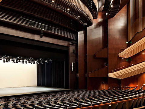 QPAC Weekly Discovery Tour - Getaway Accommodation 0