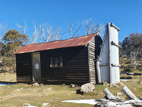 Hedonistic Hiking's Razorback To Harrietville - Getaway Accommodation 0