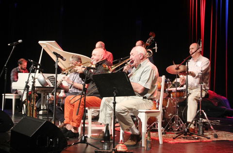 Noosa Jazz Party - Getaway Accommodation 0
