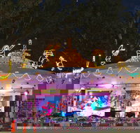 Light Up Leeton - Getaway Accommodation