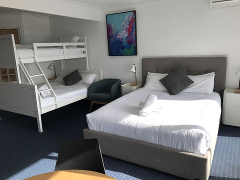 North Pier Hotel - Getaway Accommodation 5
