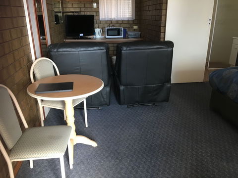Airport Whyalla Motel - Getaway Accommodation 5