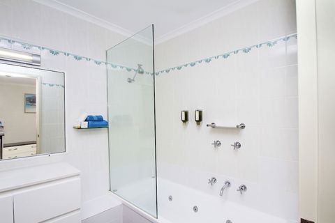 Fairway Motor Inn - Getaway Accommodation 6