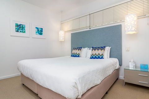 201 Lake Street Apartments - Getaway Accommodation 3