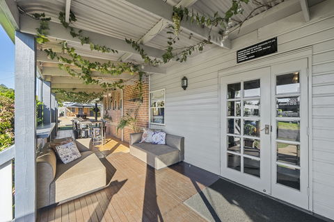Ambassador On Ruthven - Getaway Accommodation 1