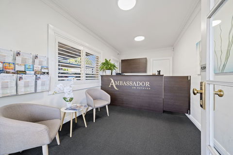 Ambassador On Ruthven - Getaway Accommodation 4