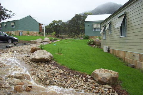 Starline Alpacas Farmstay Resort - Getaway Accommodation 1