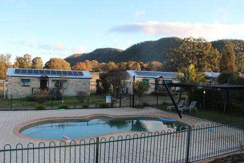 Starline Alpacas Farmstay Resort - Getaway Accommodation 5