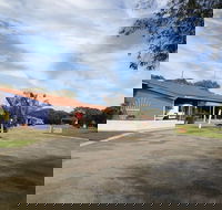 Emu Beach Chalets - Getaway Accommodation
