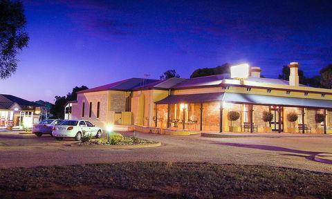The Standpipe Golf Motor Inn - Getaway Accommodation 1