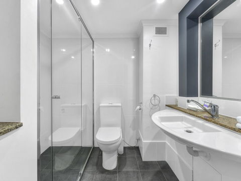 Quality Inn Airport Heritage - Getaway Accommodation 5