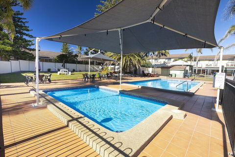 Seashells Beachfront Resort - Getaway Accommodation 3