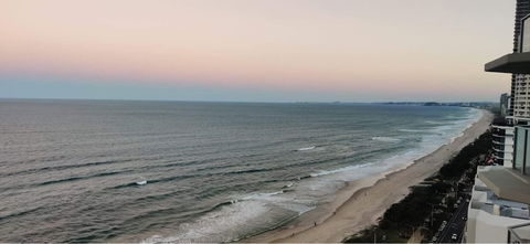 Hi Surf Beachfront Resort Apartments - Getaway Accommodation 1
