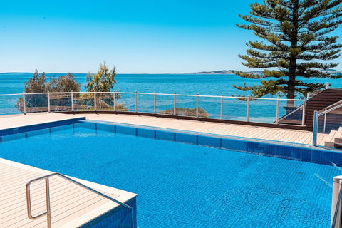 The Port Lincoln Hotel - Getaway Accommodation 3
