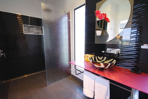 Horizon Deluxe Apartments - Getaway Accommodation 5