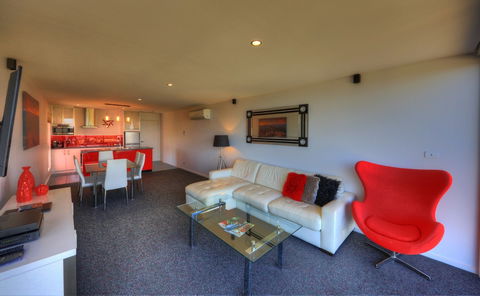 Horizon Deluxe Apartments - Getaway Accommodation 1