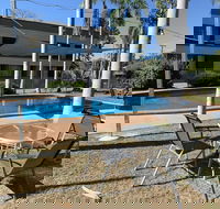 Pine Tree Motel - Getaway Accommodation