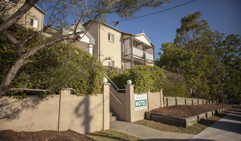 Herston Place Motel - Getaway Accommodation 0
