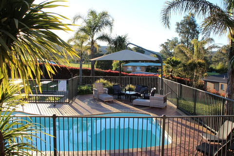 Hume Country Motor Inn - Getaway Accommodation 1