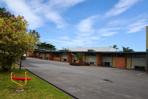 Comfort Inn & Suites Lakes Entrance - Getaway Accommodation 1