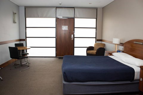 Highlander Hotel - Getaway Accommodation 6