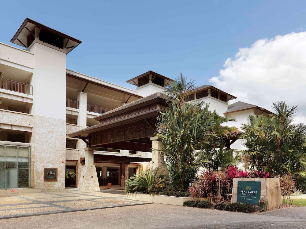Palm Cove QLD Getaway Accommodation