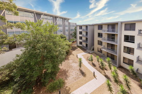 Oaks Sydney North Ryde Suites - Getaway Accommodation 0