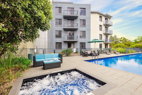 Oaks Sydney North Ryde Suites - Getaway Accommodation 1